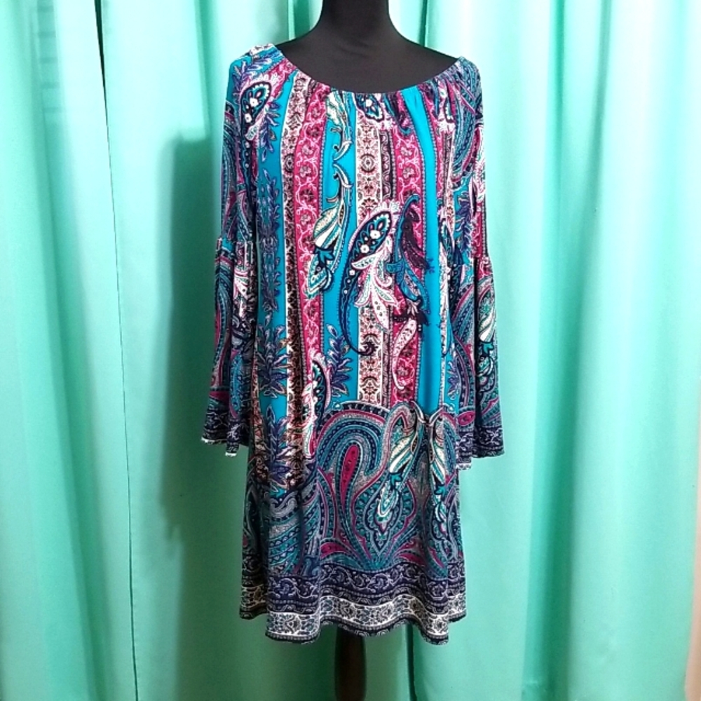 Beautiful Dress with Bell Sleeves - 2X (RUNS SMALL)